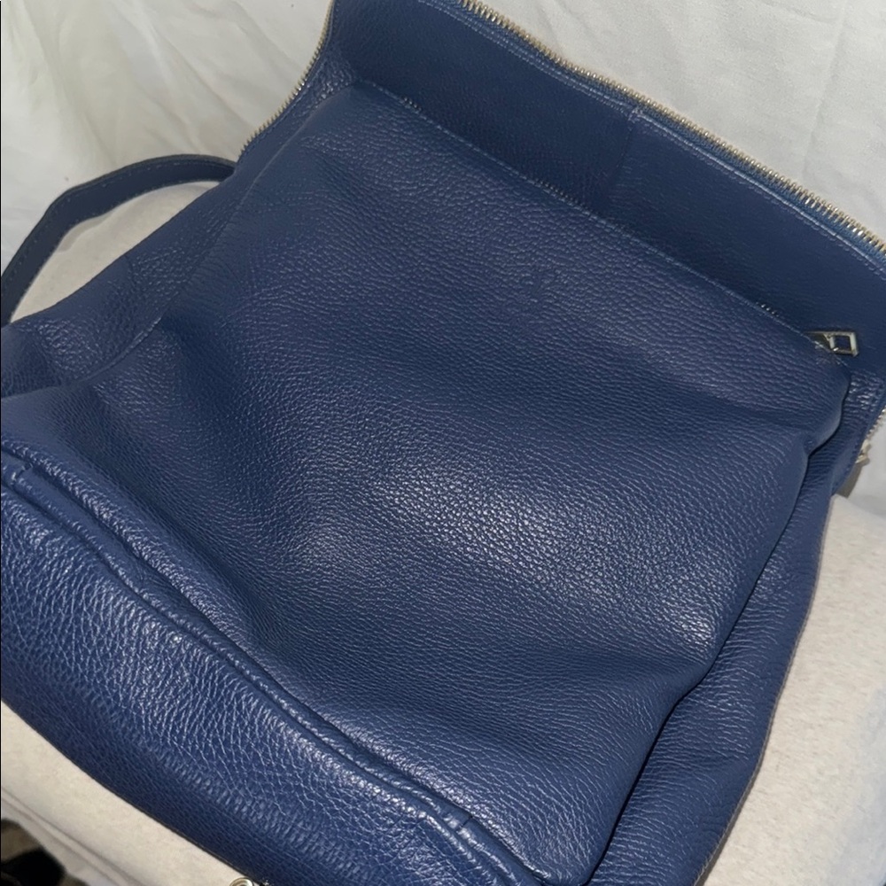 Vera Pelle Navy Leather Backpack/crossbody - Picture 6 of 8
